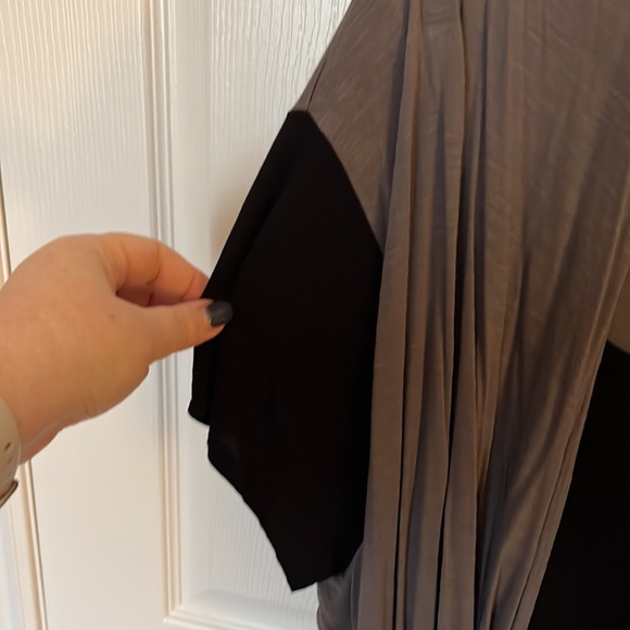 Aesport black short sleeve with attached grey long vest. - Picture 3 of 5